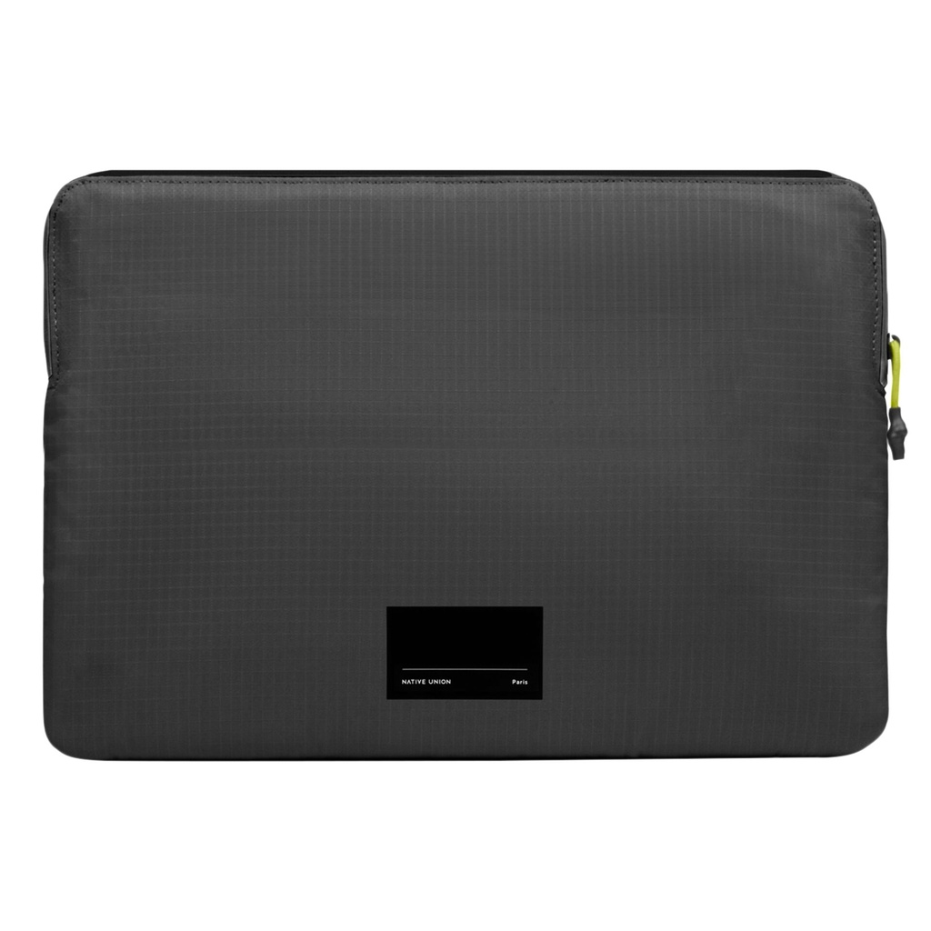 Native Union Ultralight Sleeve for MacBook 16  Black