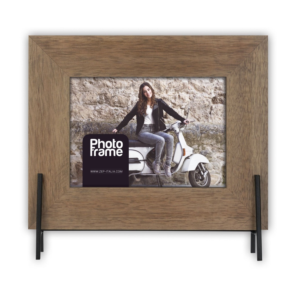 ZEP Frejus horizontal      13x11 Wooden Portrait Frame     ML275